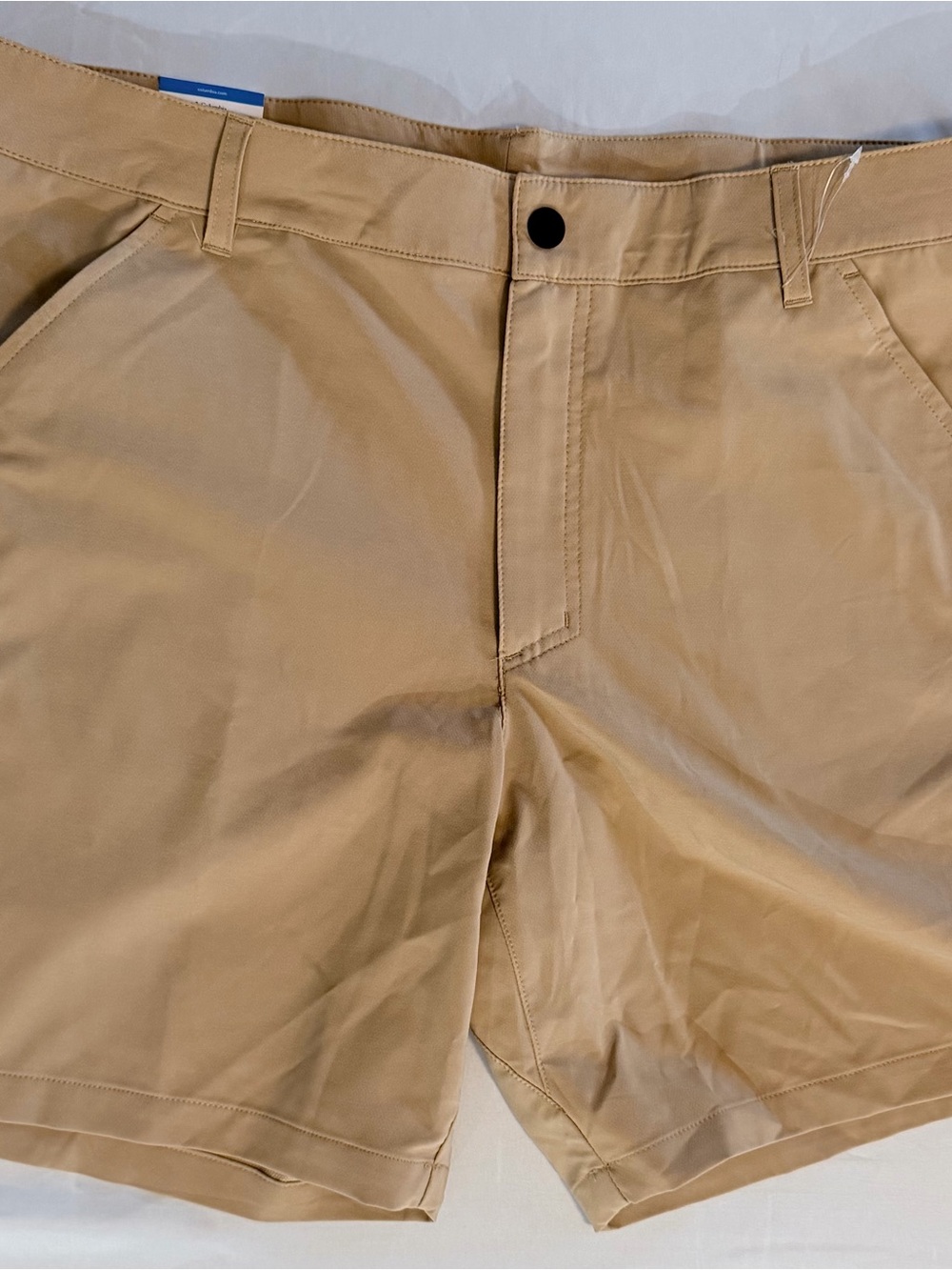 Columbia Men’s Beige Solid Chino Shorts Flat Front Pockets 7" Inseam NWT